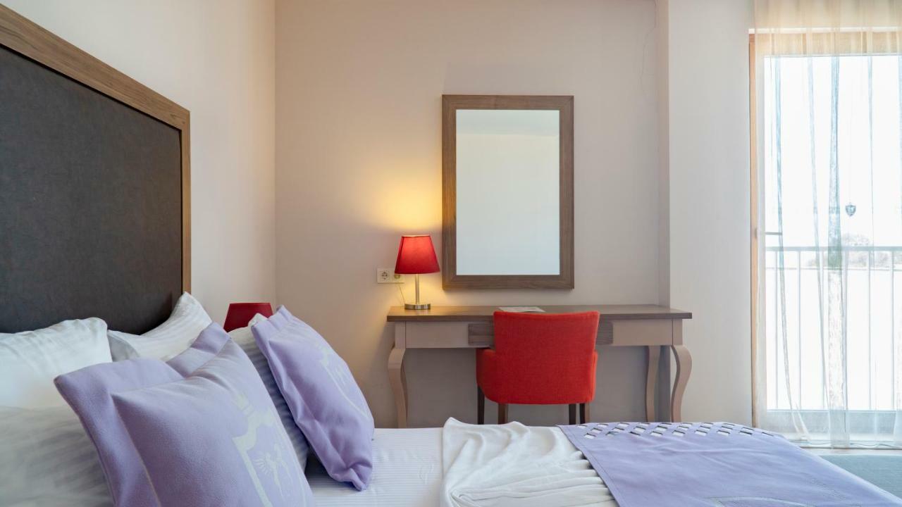 Ladies Beach Suite Hotel (Adults Only) Kusadası Exterior foto